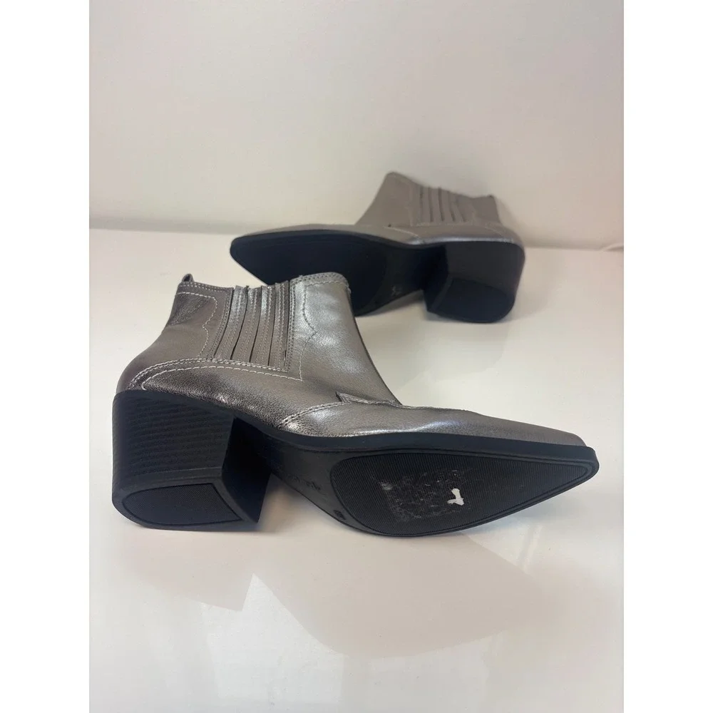 New Indigo Rd Ankle Boots Booties Metallic Silver Side Zip Shoes Womens Size 8.5